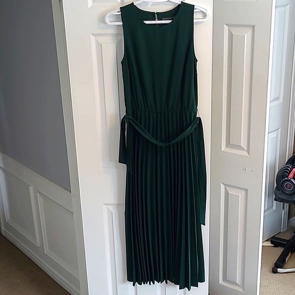 Suzy Shier Dress - Picture 1 of 4